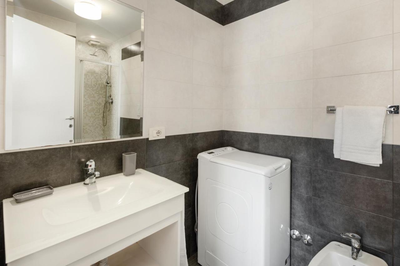 White Flat Termini Apartment Roma Ngoại thất bức ảnh