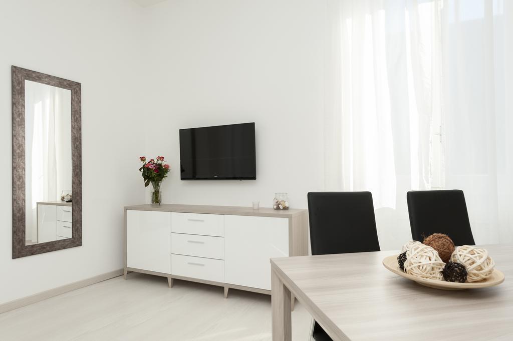 White Flat Termini Apartment Roma Ngoại thất bức ảnh