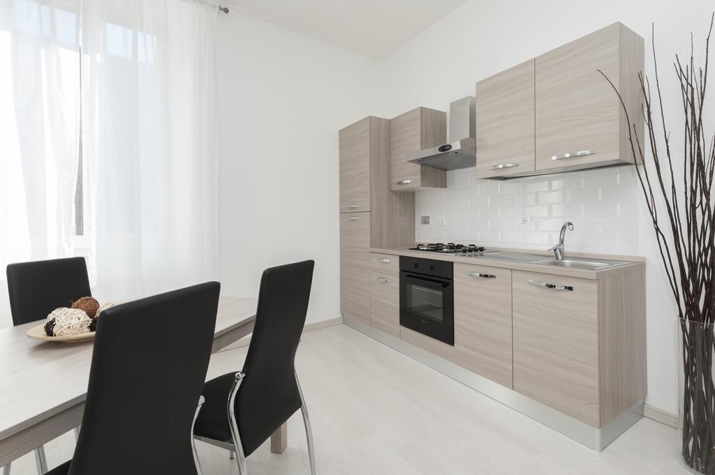 White Flat Termini Apartment Roma Ngoại thất bức ảnh